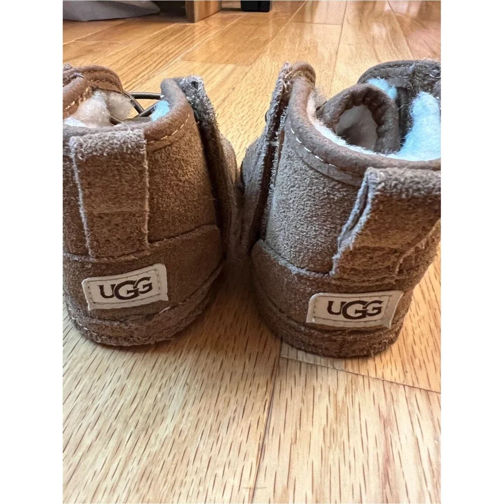 UGG Baby Infant Toddler Neumel Boots Chestnut Suede Infant US Size 4-5 UK Size 4